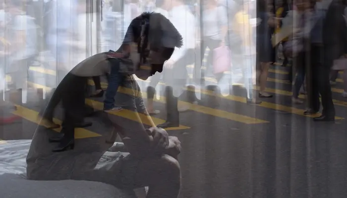 Rối loạn lo âu xã hội là nỗi sợ hãi mãnh liệt, quá mức khi ở trong các tình huống xã hội