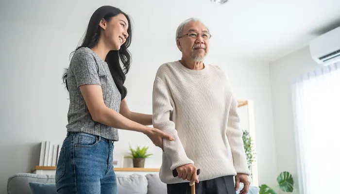 Khi chăm sóc người rối loạn lưỡng cực không nên ép người bệnh phải vui vẻ