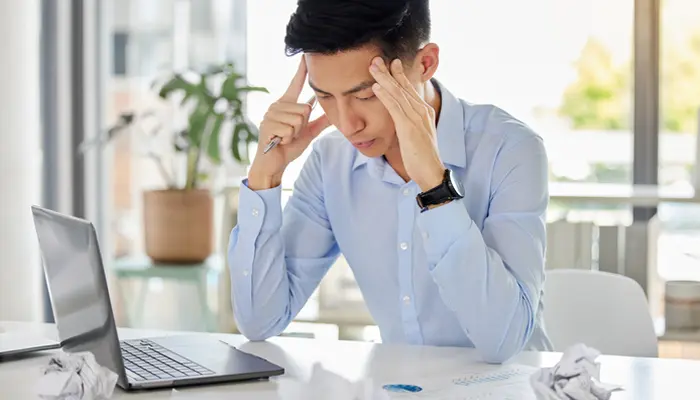 Áp lực công việc, khó khăn về tài chính là các yếu tố dễ khiến stress dẫn đến trầm cảm 