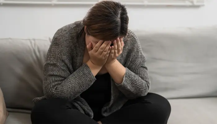 Tình trạng lo lắng kéo dài gây ảnh hưởng đến sức khỏe tinh thần và thể chất 