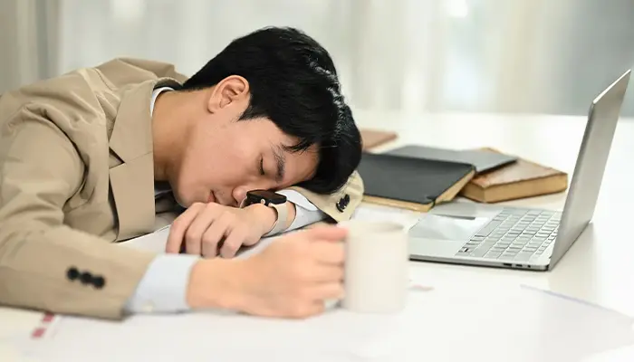 Mất ngủ có thể gây ảnh hưởng đến năng suất và hiệu quả công việc