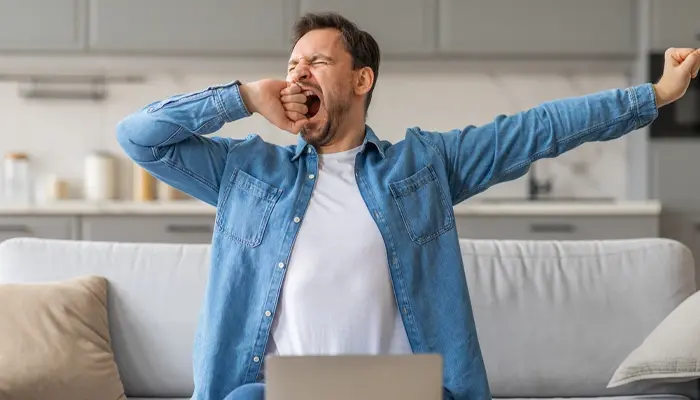 Thiếu ngủ là tình trạng cơ thể không được nghỉ ngơi đủ giấc 