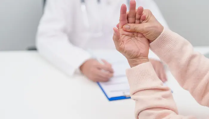 Nên kiểm tra sức khỏe định kỳ để phát hiện sớm và điều trị hịp thời