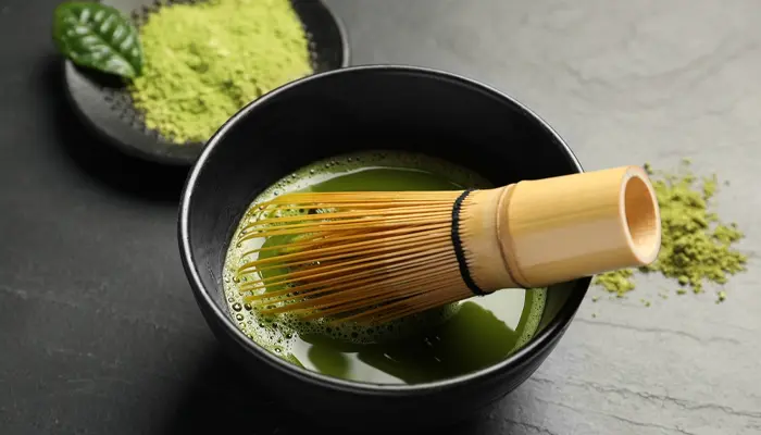 Nên tránh uống trà xanh, matcha trước khi ngủ
