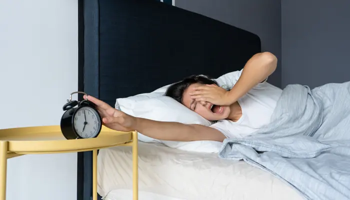 Trầm cảm không điển hình là tình trạng người bệnh ăn nhiều hơn, ngủ kéo dài, tâm trạng thất thường 