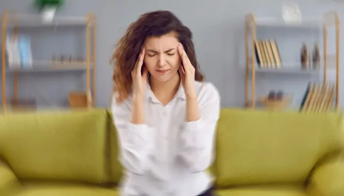 Trước khi cơn động kinh xuất hiện sẽ cảm thấy mơ hồ, cảm giác xa lạ