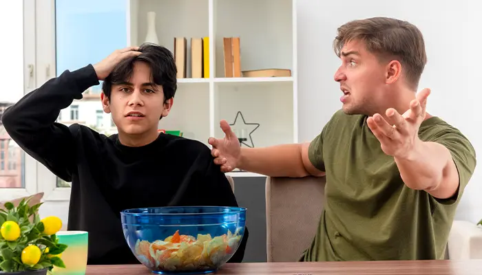 Triệu chứng rối loạn lưỡng cực hưng cảm với biểu hiện nói nhiều khó ngắt lời