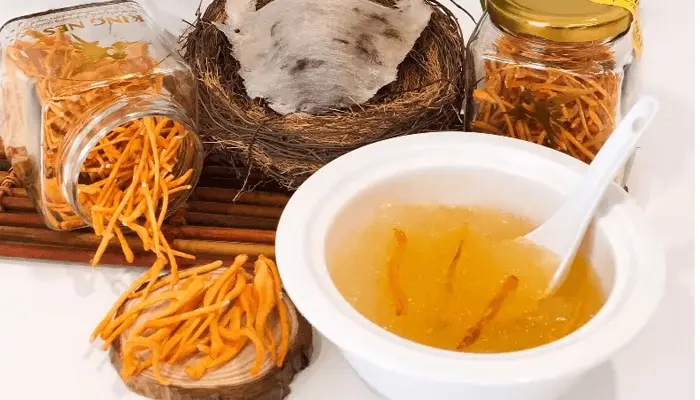 Yến chưng đông trùng hạ thảo hỗ trợ cải thiện mất ngủ