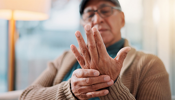 Tuổi tác cao cũng là yếu tố nguy cơ mắc bệnh parkinson