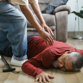 Cách chăm sóc bệnh nhân sau tai biến bị co giật đúng và an toàn