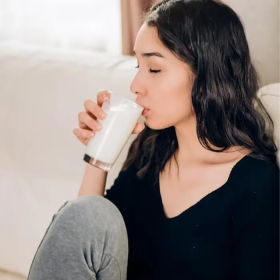 Cách uống sữa trị mất ngủ giúp thư giãn, dễ đi vào giấc ngủ