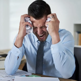 Co giật do căng thẳng là bệnh gì? Dấu hiệu và cách xử trí