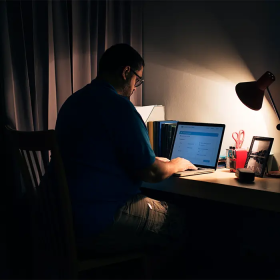 Rối loạn giấc ngủ do làm việc theo ca: Hậu quả và cách khắc phục 