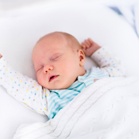 Rối loạn giấc ngủ ở trẻ sơ sinh và cách xử lý đúng 