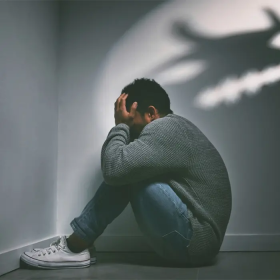 Trầm cảm có mấy giai đoạn? Hiểu đúng để điều trị kịp thời